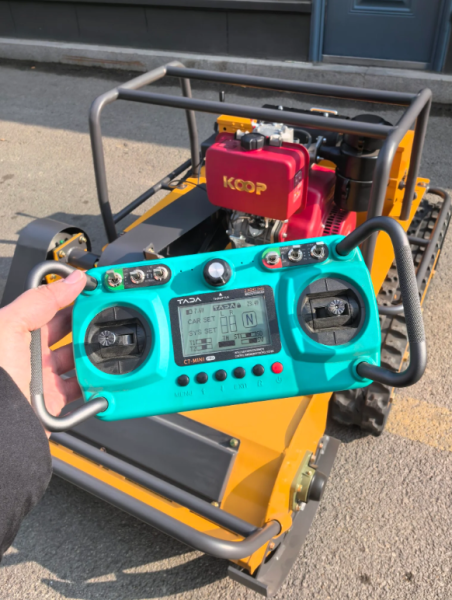 Robuster Ferngesteuerter Hangmulcher für Professionelle Landrodung